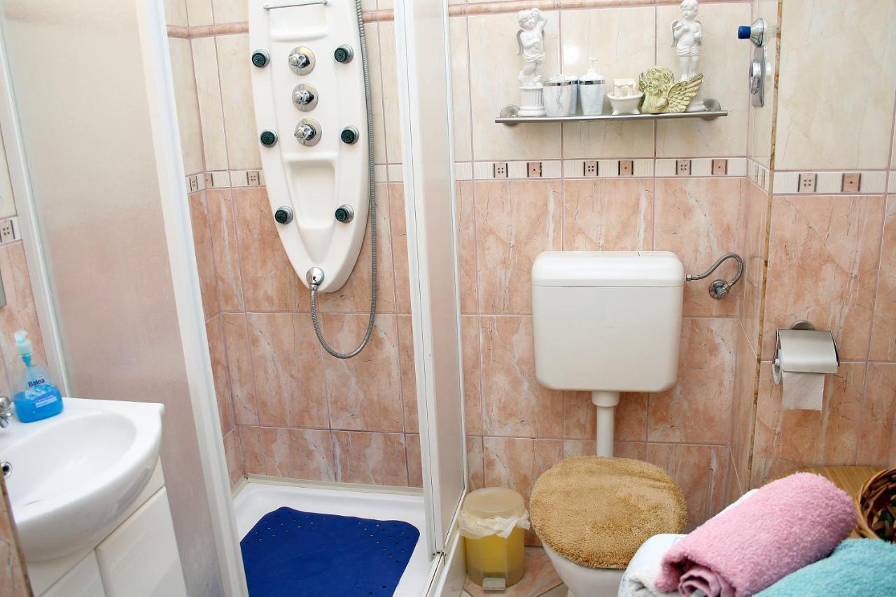 Budapest Tourist Apartments - Jozsef Koerut Room photo